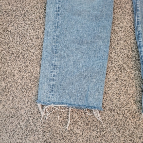 Madewell '90s Straight Jean - Picture 7 of 11